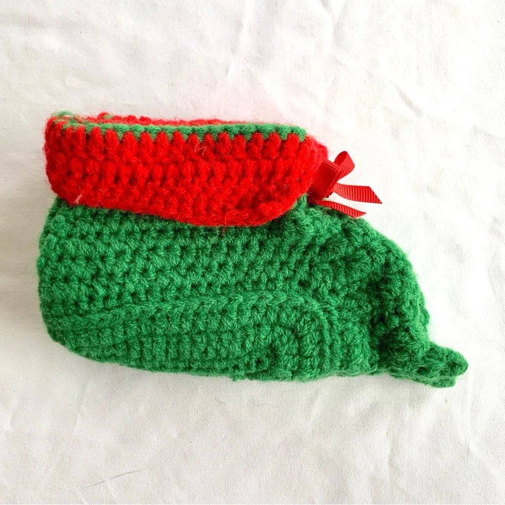 Baby knitted elf booties green and red